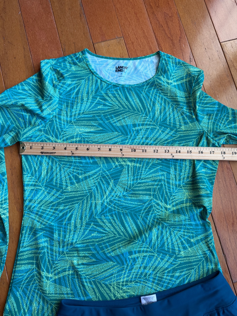 Lands End Women’s Swim Set Lined Shorts Long Sleeve Top Size Small UPF Modest - Picture 9 of 11